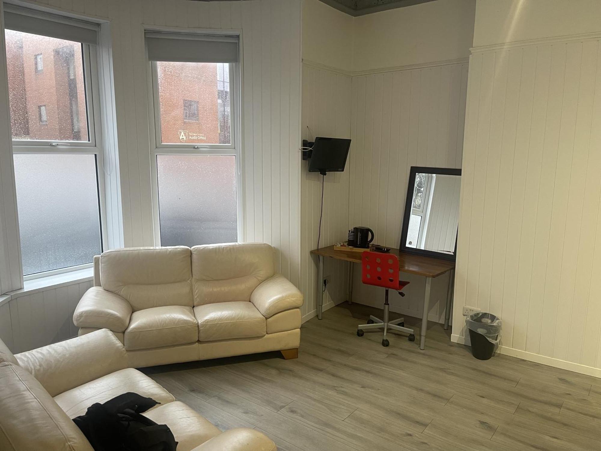 Отель Oyo Queens Quarter Белфаст