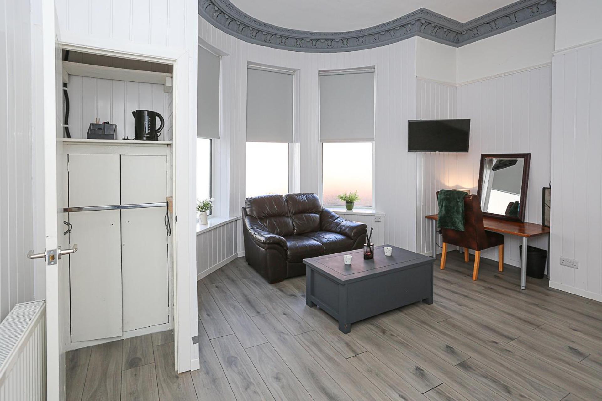 Oyo Queens Quarter 2* Белфаст